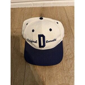 NEW WITH TAG Vintage Disney Store Original D Donald Duck Snapback Hat Cap Stitch